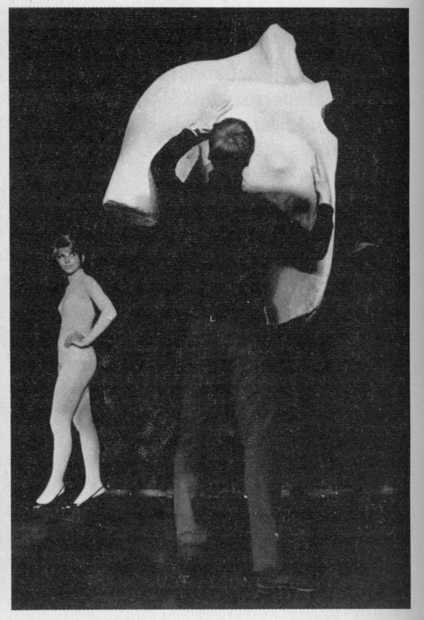 Zur siebzehnten szenischen Einheit …, Bild: Theater der Position, Experimenta 1, Städtische Bühnen Frankfurt © Hilmar Pabel, 1966.