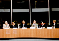 Kunst im Paul-Löbe-Haus. Von Bettina Allamonda zu James Turell. Berlin 17.09.2002