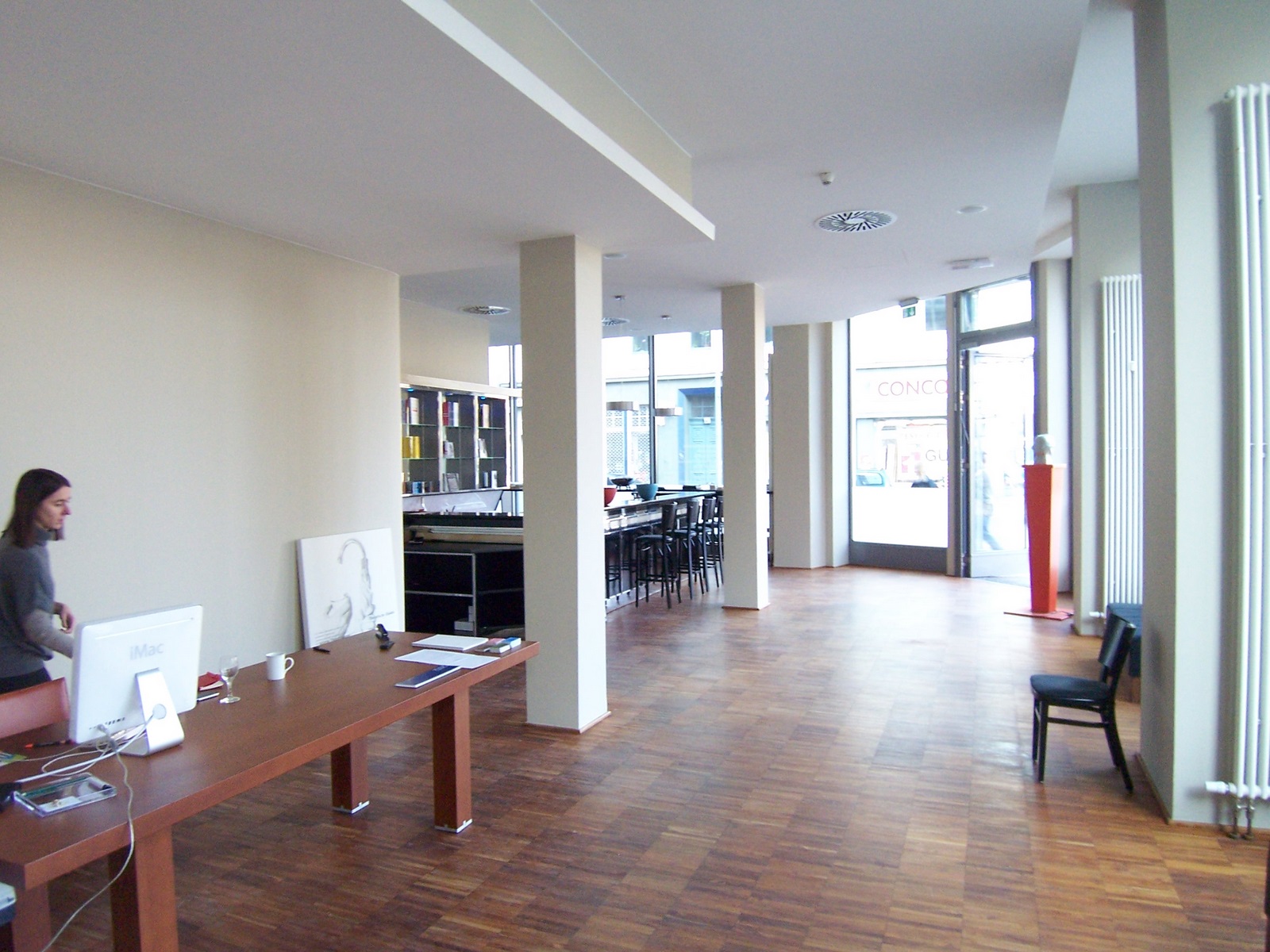 Denkerei/Amt für Arbeit an unlösbaren Problemen, Bild: Gestaltung: Adler & Schmidt. Ausführung und Foto: Frank Fiedler, Berlin 2011.