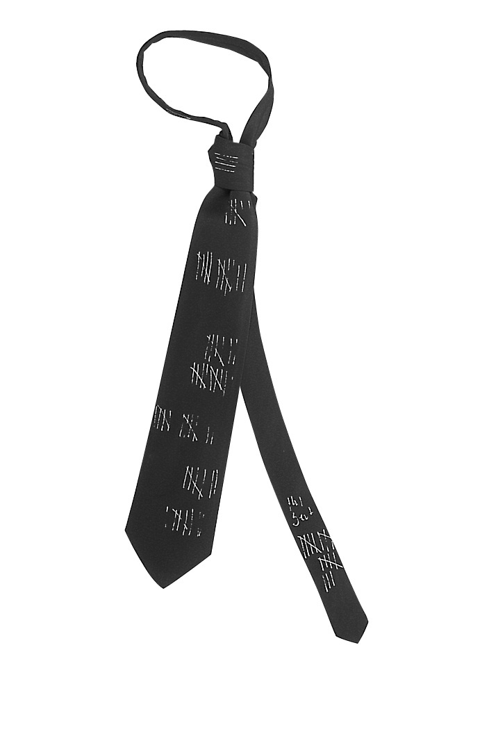 Krawatte von Bazon Brock, Bild: Hintergrundbild.