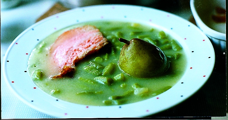 Holsteinische Herbstmahlzeit, Suppe mit Birne, Bild: Foto: Adolf Skubian.